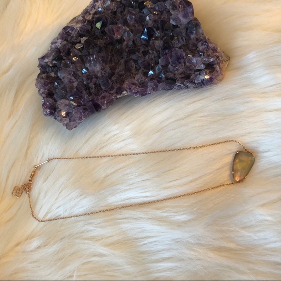 Kendra Scott Isla necklace - Picture 3 of 4